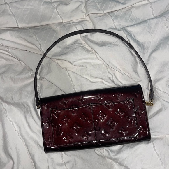 Louis Vuitton Vernis Monogram Rossmore Leather Shoulder Bag - Picture 3 of 8